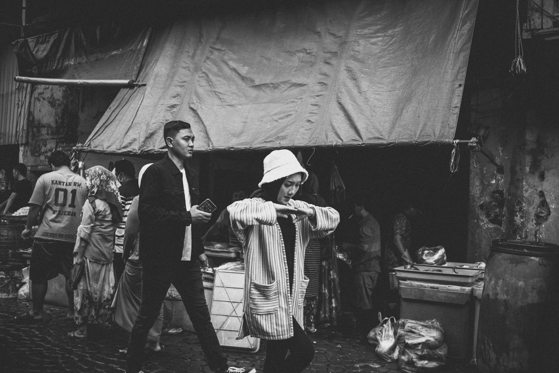 Ekspatların Tanışması Banqkok, Bali və Dubayda: Mədəniyyət və Əlaqə Görüşəndə